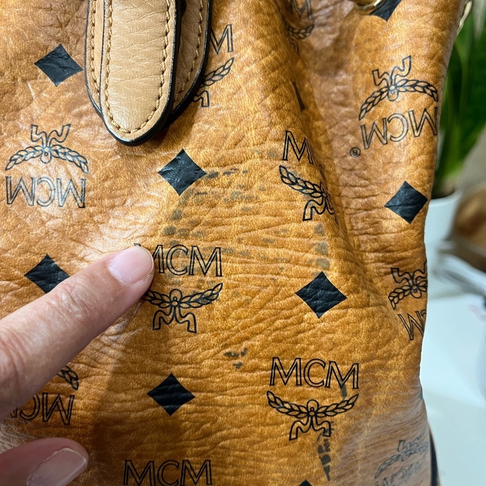MCM COGNAC VISETOS DRAWSTRING BAG - Picture 11 of 16
